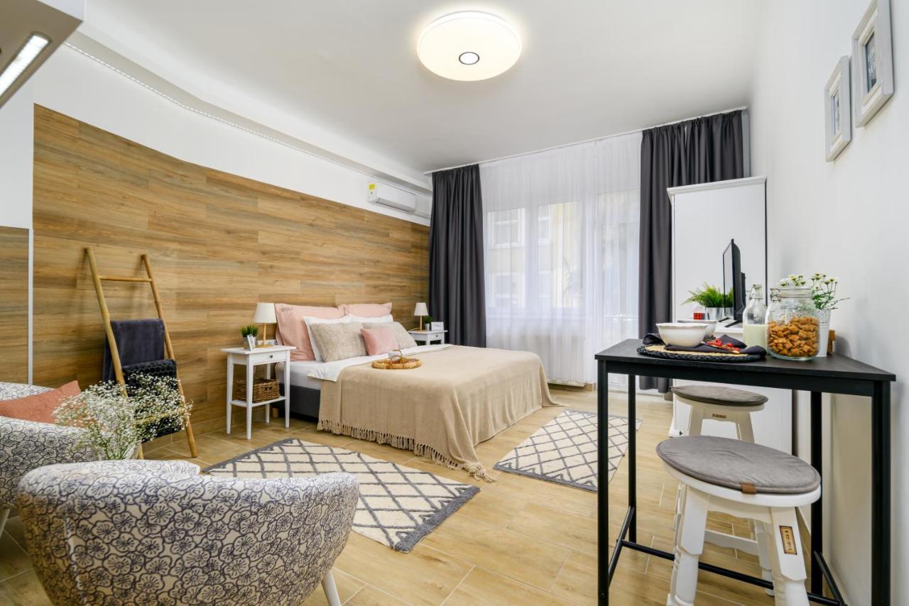 Apartment Great Market Hall Cozy In A Quiet Street